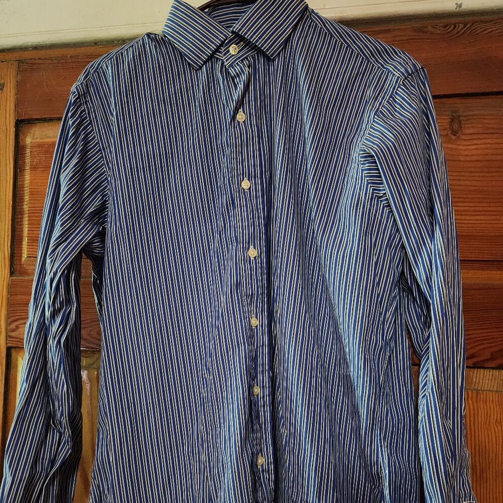 Polo by Ralph Lauren Mens long sleeved button down shirt Blue and white striped